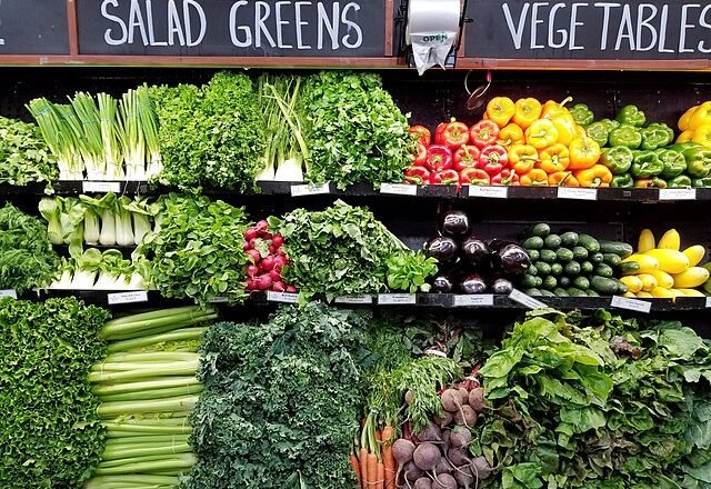 The experts’ guide to the ultimate anti-aging diet