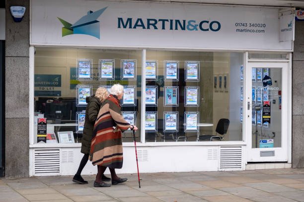 Half of UK Mortgage Holders Face Rising Payments by 2027 Amid Global Economic Risks, Bank of England Warns