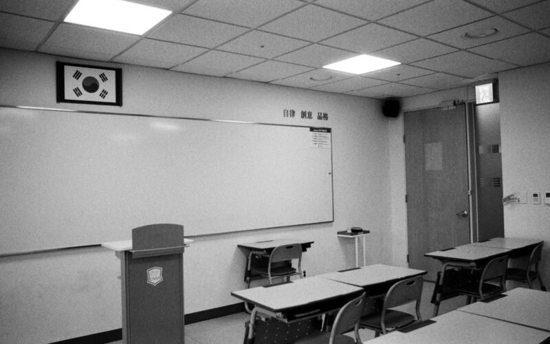 The Digital Seesaw: South Korea’s AI Textbook Experiment and the Human Cost of Innovation