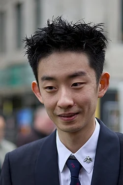 Rising Star Meets Experience as World Snooker Championship Final Gets Underway