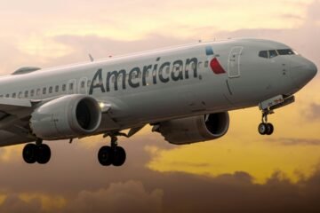 American Airlines Flight Struck by Lightning Over UK Forces Emergency Return to London