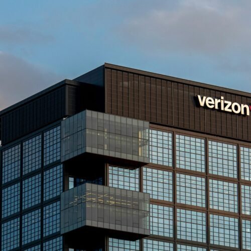 Verizon Unveils Major Restructuring With Job Cuts and Retail Overhaul