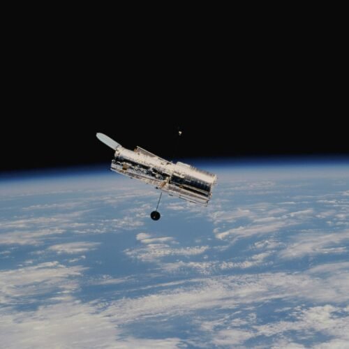 James Webb Space Telescope Marks Four Years with Stunning New View of a Cosmic Collision