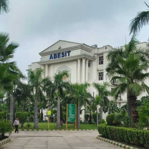 UGC Pushes Universities to Fully Integrate SWAYAM Courses into July 2026 Semester